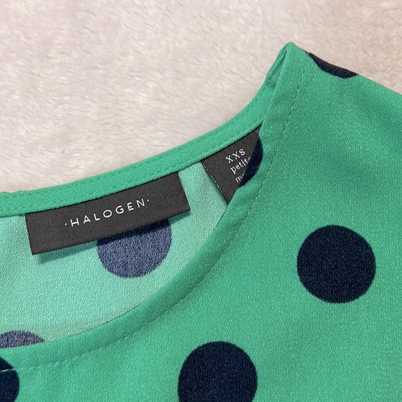 Halogen Sleeveless Blouse | Navy & Kelly Green - Picture 3 of 3